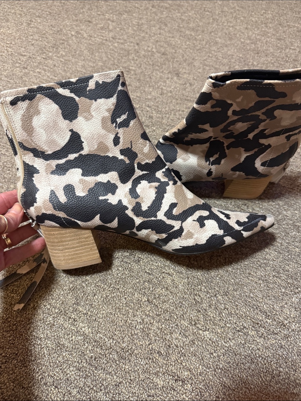 Mi.iM Black and Cream Leopard-Pattern Pointed Ankle Boots